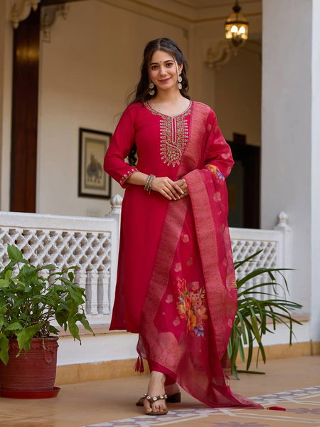 Hr 23 Viscose Chanderi Kurti Bottom With Dupatta Wholesale Suppliers In Mumbai